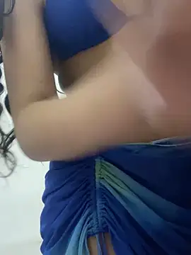 Snapshot of Saricol_sexy1_squirt chatting on April 21, 2026, 1:42 am Saricol sexy1 squirt online show from April 21, 2026, 1:42 am