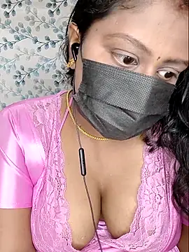 Snapshot of Romantic_Woman chatting on April 15, 2026, 8:09 pm Romantic Woman online show from April 15, 2026, 8:09 pm