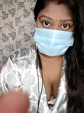 Snapshot of Romantic_Woman chatting on April 16, 2026, 6:30 pm Romantic Woman online show from April 16, 2026, 6:30 pm