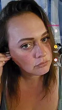 Snapshot of Blondibaby chatting on July 1, 2026, 8:19 pm Blondibaby online show from July 1, 2026, 8:19 pm