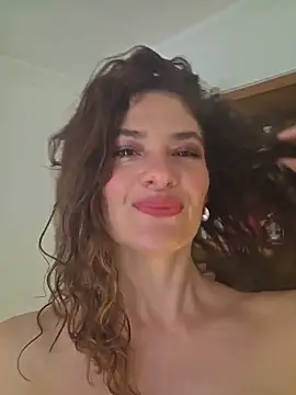 CelineBoyer  online show from April 17, 2026, 9:18 pm