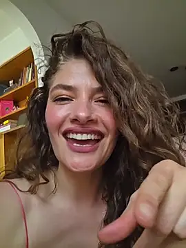 Snapshot of CelineBoyer_ chatting on April 28, 2026, 6:13 pm CelineBoyer online show from April 28, 2026, 6:13 pm