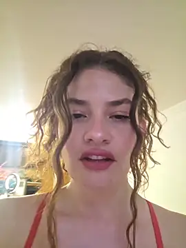 Snapshot of CelineBoyer_ chatting on May 3, 2026, 10:49 pm CelineBoyer online show from May 3, 2026, 10:49 pm