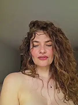 Snapshot of CelineBoyer_ chatting on May 24, 2026, 7:19 pm CelineBoyer online show from May 24, 2026, 7:19 pm