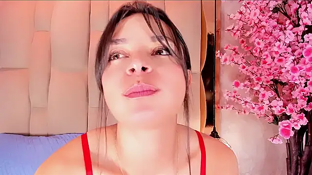 Lady 01 online show from April 9, 2026, 2:11 pm