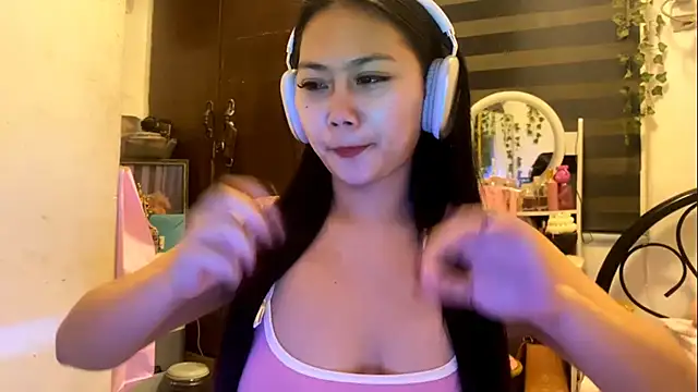 Snapshot of GlindaDejardin chatting on May 12, 2026, 5:21 pm GlindaDejardin online show from May 12, 2026, 5:21 pm