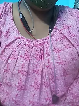 Snapshot of hotriya576599 chatting on July 25, 2026, 4:48 pm hotriya576599 online show from July 25, 2026, 4:48 pm