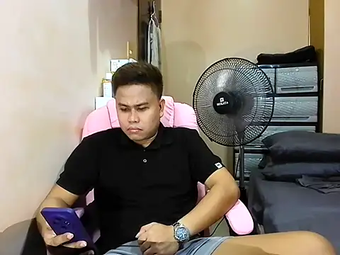 Snapshot of tipsy_butter chatting on June 20, 2026, 7:22 am tipsy butter online show from June 20, 2026, 7:22 am