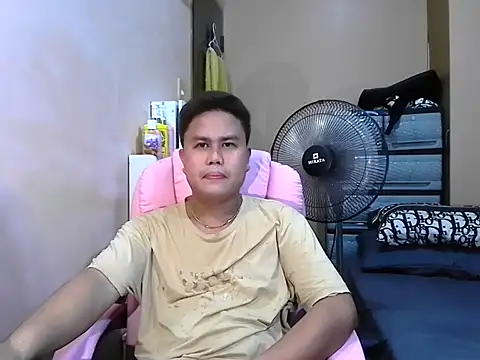 Snapshot of tipsy_butter chatting on June 27, 2026, 8:19 am tipsy butter online show from June 27, 2026, 8:19 am