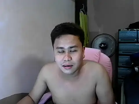 Snapshot of tipsy_butter chatting on July 15, 2026, 1:05 pm tipsy butter online show from July 15, 2026, 1:05 pm
