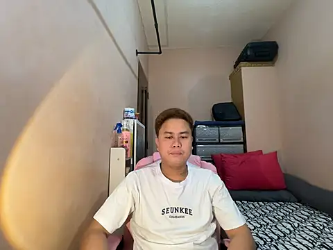 Snapshot of tipsy_butter chatting on August 2, 2026, 9:41 am tipsy butter online show from August 2, 2026, 9:41 am