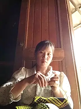 Yo-must online show from April 13, 2026, 2:39 am