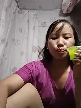 Snapshot of Yo-must chatting on June 8, 2026, 5:41 am Yo-must online show from June 8, 2026, 5:41 am