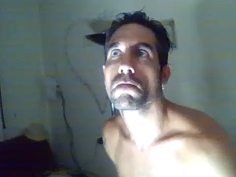 Snapshot of Morenazoojazos38 chatting on August 10, 2026, 1:20 am Morenazoojazos38 online show from August 10, 2026, 1:20 am