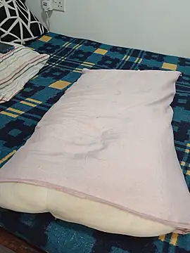 Hot-berriess online show from July 1, 2026, 3:08 am