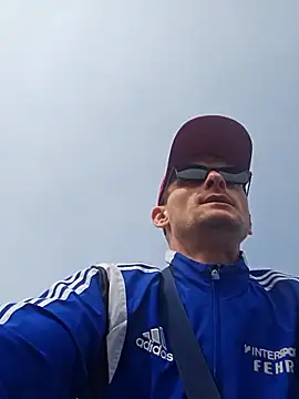 UpbeatXiphias online show from April 10, 2026, 1:05 pm