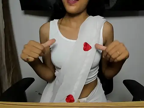 Shanaya xo online show from June 21, 2026, 5:26 pm
