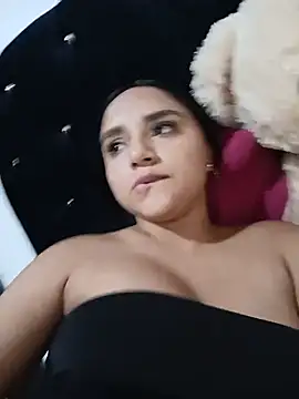 Snapshot of Valentina_Narvaez chatting on July 6, 2026, 7:27 pm Valentina Narvaez online show from July 6, 2026, 7:27 pm