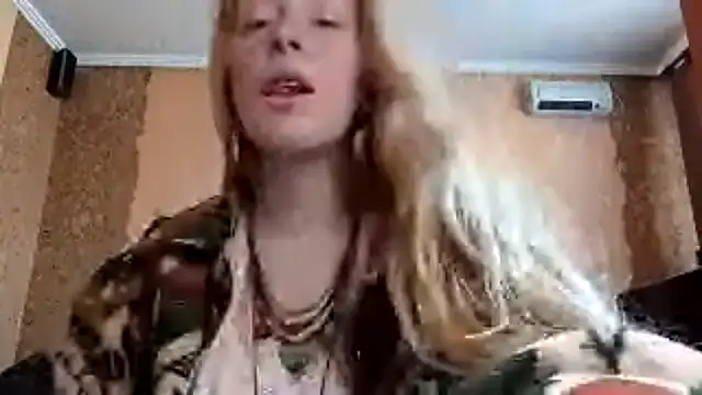 Snapshot of KateVibe_01 chatting on May 27, 2026, 3:03 am KateVibe 01 online show from May 27, 2026, 3:03 am