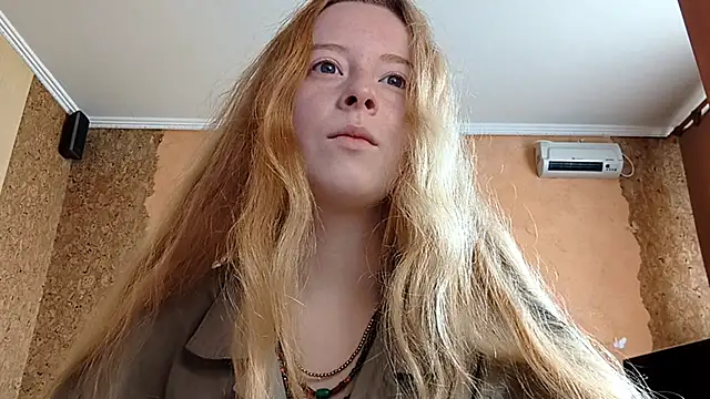 Snapshot of KateVibe_01 chatting on June 4, 2026, 9:54 pm KateVibe 01 online show from June 4, 2026, 9:54 pm