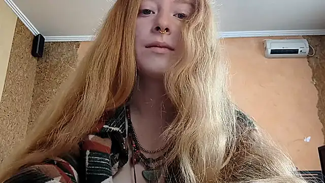 Snapshot of KateVibe_01 chatting on June 22, 2026, 10:07 pm KateVibe 01 online show from June 22, 2026, 10:07 pm