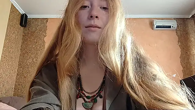 Snapshot of KateVibe_01 chatting on June 28, 2026, 12:05 am KateVibe 01 online show from June 28, 2026, 12:05 am