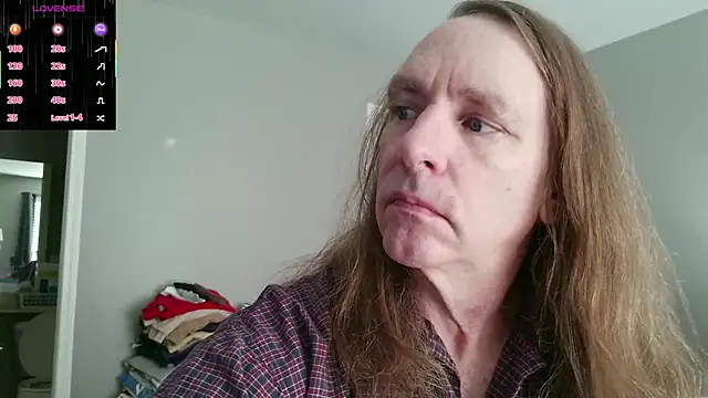 Snapshot of Magnus_Luv chatting on July 10, 2026, 12:19 pm Magnus Luv online show from July 10, 2026, 12:19 pm