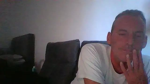 Snapshot of CanCumALot chatting on April 30, 2026, 3:40 pm CanCumALot online show from April 30, 2026, 3:40 pm