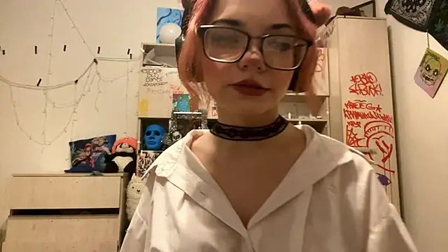 Snapshot of RedHeadCat chatting on April 23, 2026, 5:15 pm RedHeadCat online show from April 23, 2026, 5:15 pm