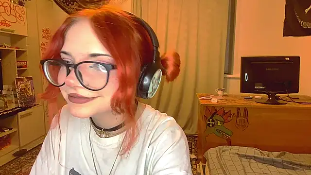 Snapshot of RedHeadCat chatting on May 16, 2026, 10:41 pm RedHeadCat online show from May 16, 2026, 10:41 pm
