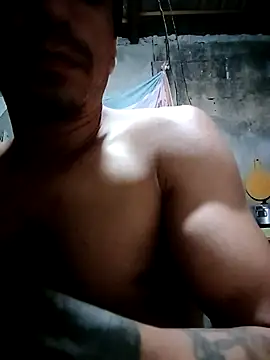 Snapshot of axel-69-glock chatting on July 9, 2026, 3:54 am axel-69-glock online show from July 9, 2026, 3:54 am