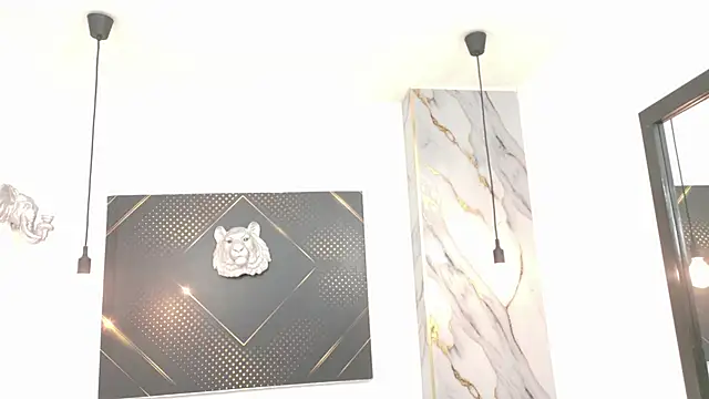 Snapshot of GoldenDesireX_ chatting on May 17, 2026, 6:48 pm GoldenDesireX online show from May 17, 2026, 6:48 pm