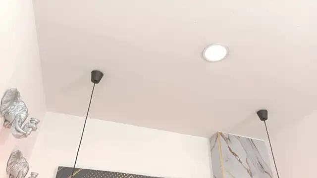 Snapshot of GoldenDesireX_ chatting on May 20, 2026, 6:58 pm GoldenDesireX online show from May 20, 2026, 6:58 pm