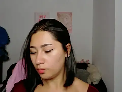 Snapshot of EvelynLeen_ chatting on June 26, 2026, 8:46 pm EvelynLeen online show from June 26, 2026, 8:46 pm