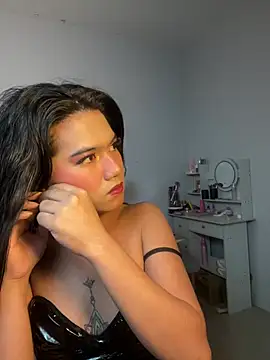 JassmineLove online show from June 24, 2026, 6:23 am