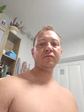 Snapshot of Adamus41 chatting on May 5, 2026, 3:47 am Adamus41 online show from May 5, 2026, 3:47 am