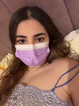 AnnieCartier online show from April 16, 2026, 12:50 pm