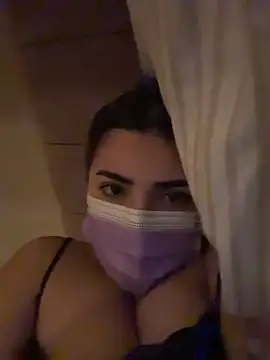 AnnieCartier online show from April 18, 2026, 8:20 pm