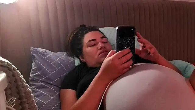 Snapshot of miss_preggie chatting on July 7, 2026, 8:02 pm miss preggie online show from July 7, 2026, 8:02 pm