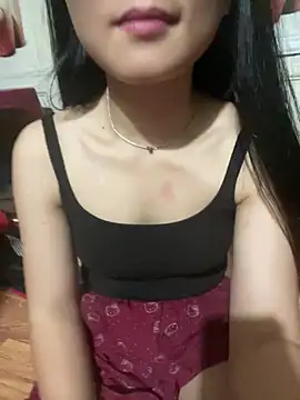   Mochi squirt   online show from April 15, 2026, 1:18 pm