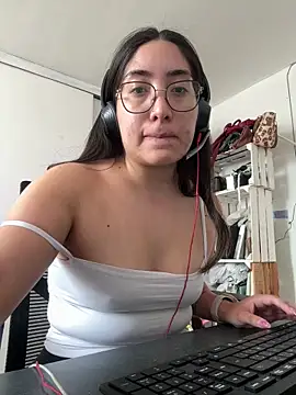 Snapshot of vampiralatina chatting on April 27, 2026, 7:12 pm vampiralatina online show from April 27, 2026, 7:12 pm