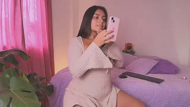 Snapshot of Addela_ chatting on April 20, 2026, 6:31 pm Addela online show from April 20, 2026, 6:31 pm