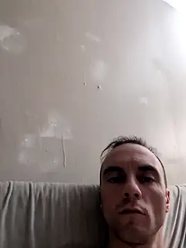 SemoLeo22 online show from April 13, 2026, 10:37 pm