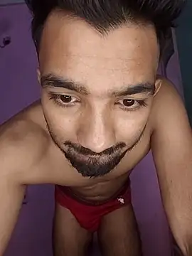 ItsPlayboy031 online show from May 8, 2026, 5:51 pm