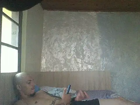 Snapshot of robertmrn112 chatting on June 2, 2026, 4:53 pm robertmrn112 online show from June 2, 2026, 4:53 pm