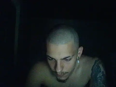 Snapshot of robertmrn112 chatting on June 5, 2026, 7:52 pm robertmrn112 online show from June 5, 2026, 7:52 pm