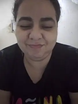 Snapshot of Golositadeamor chatting on June 3, 2026, 8:58 pm Golositadeamor online show from June 3, 2026, 8:58 pm