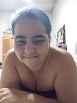 Snapshot of Golositadeamor chatting on June 13, 2026, 6:33 am Golositadeamor online show from June 13, 2026, 6:33 am