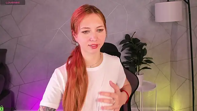 Snapshot of Sienna_Nyx chatting on April 26, 2026, 9:29 am Sienna Nyx online show from April 26, 2026, 9:29 am