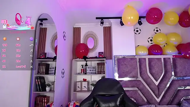 Snapshot of Eva__Walker chatting on June 14, 2026, 10:34 pm Eva Walker online show from June 14, 2026, 10:34 pm